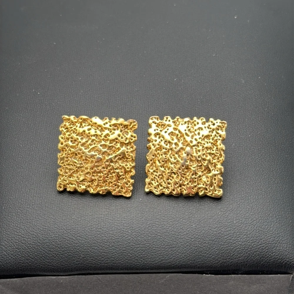 Gold tone square nugget statement bold classic pierced earrings designer vibes